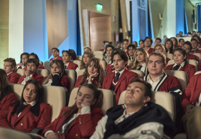 A new take on an old teen drama - Vimarsana News