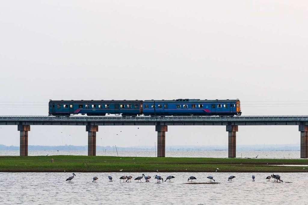 Make a romantic getaway to Lop Buri dam