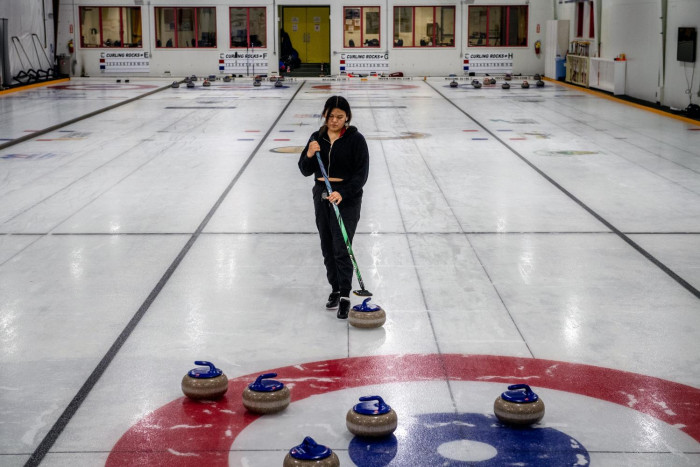 Curling fills idle days in Arctic outpost - Vimarsana News