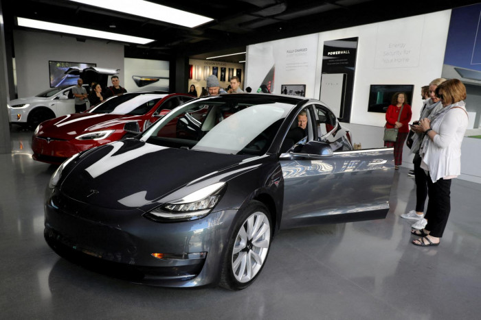 Soaring prices fail to cool EV sales - Vimarsana News
