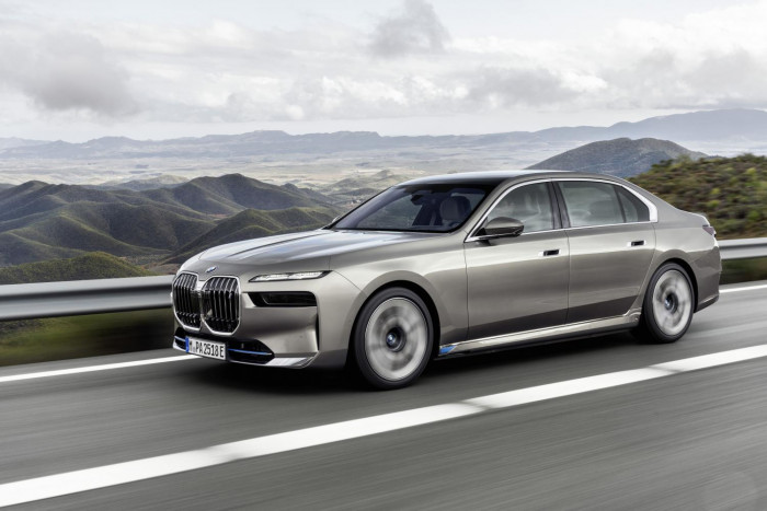 New BMW 7 Series arrives with a bold look for 2023 - Vimarsana News