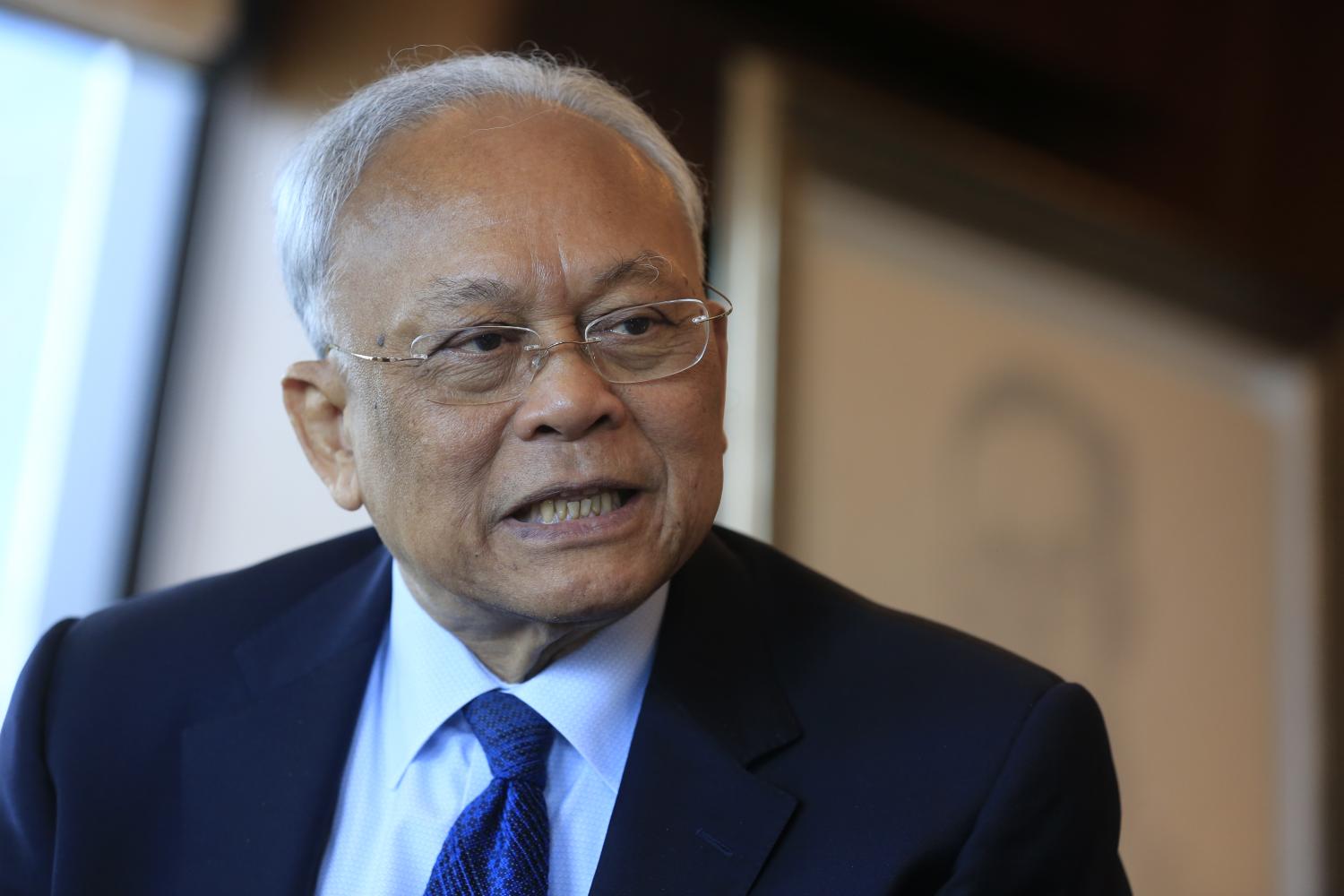 Suthep: Slams Thaksin's hold