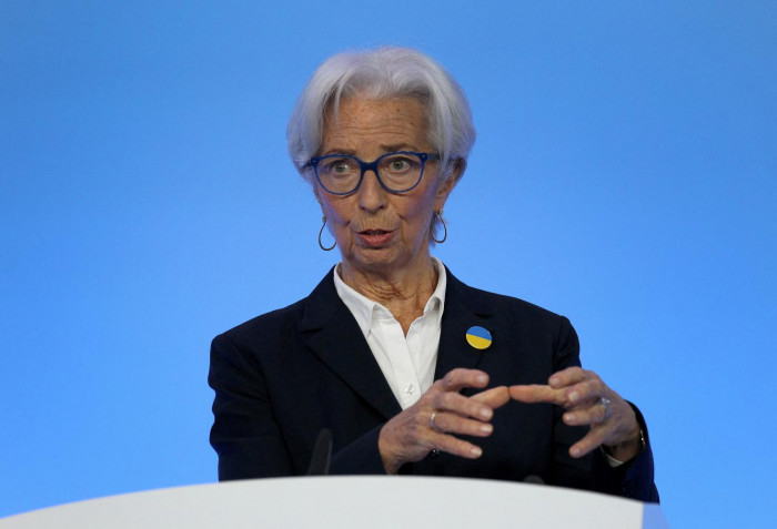 Lagarde Signals End to ECB's Negative Rates Experiment - Vimarsana News