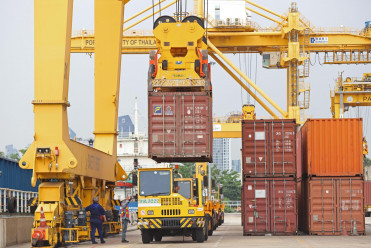 Central bank upbeat on prospects despite export dip