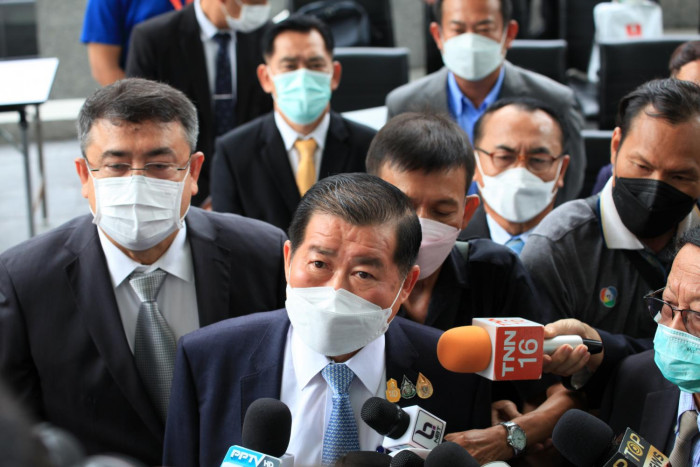 Niphon stands down to battle graft case - Vimarsana News