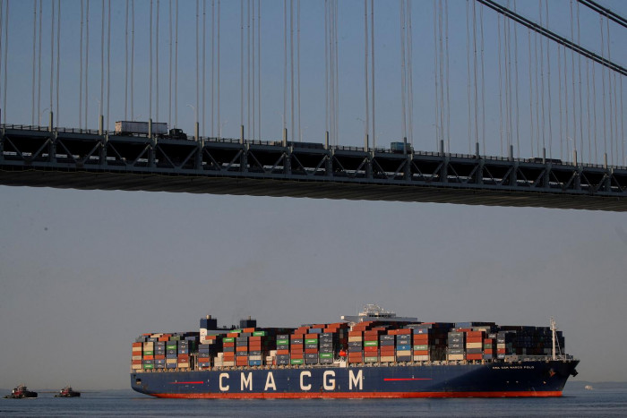 Ocean Shipping Lines Turn to Planes as Supply-Chain Snarls Deepen - Vimarsana News