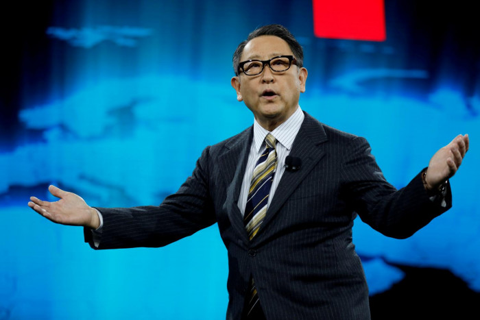 Toyota Chief Says 'Silent Majority' Has Doubts About Pursuing Only EVs - Vimarsana News