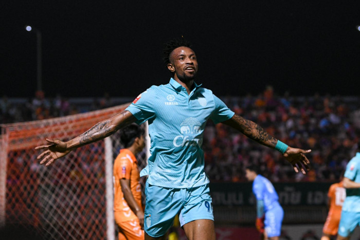 Buriram still nine ahead of title rivals