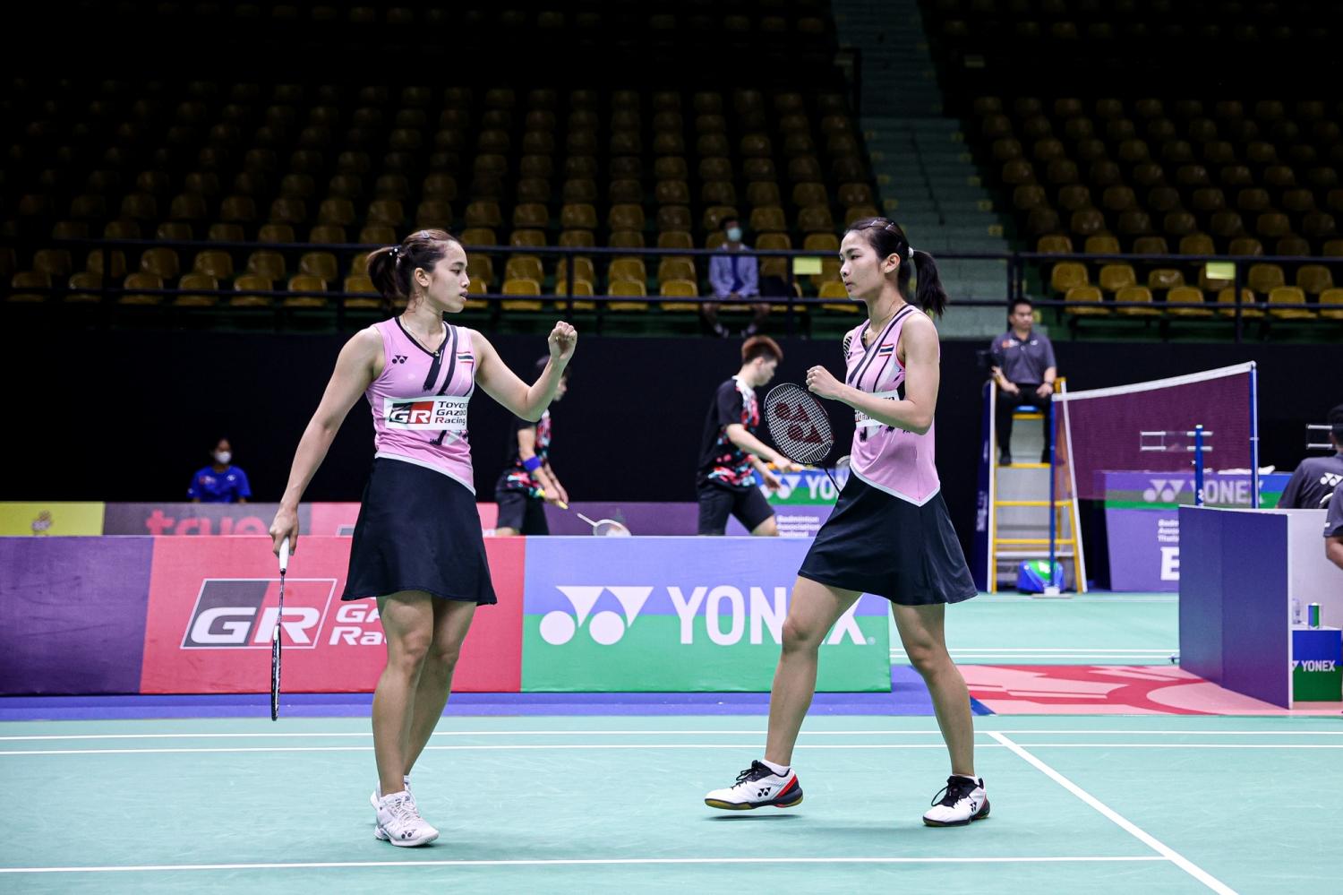 Top Thai women's pairs advance at Princess event