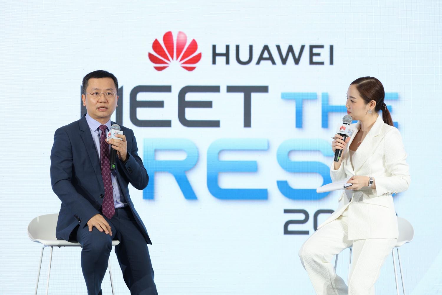 Mr Li, left, said one of Huawei's missions is to hep build ICT personnel in Thailand.