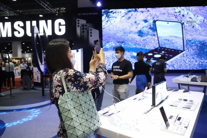 Device shipments on the decline - Vimarsana News