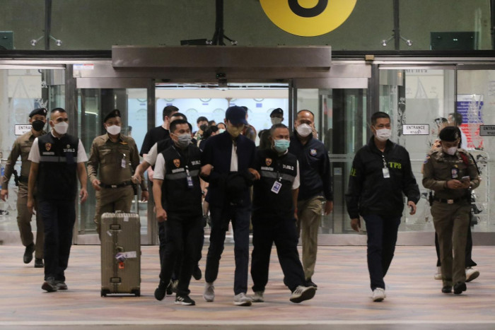 Bangkok Post - macau888 online gambling suspect in cop custody
