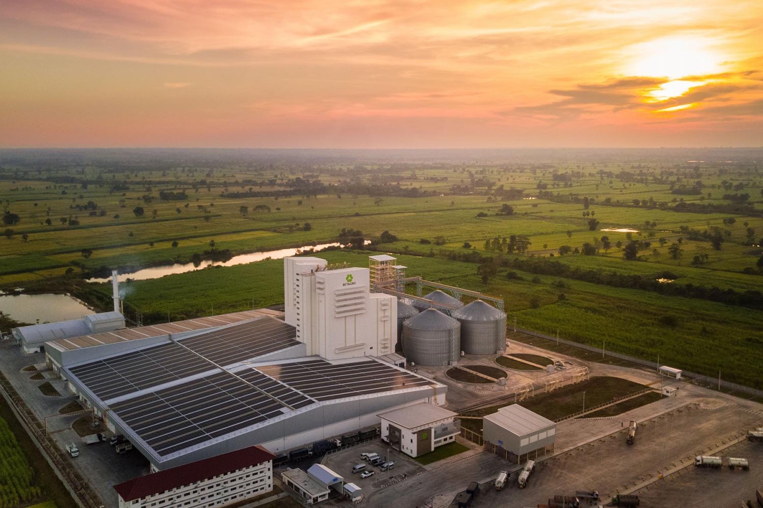 An aerial view of the Betagro Feed Mill in Nong Bun Mak which has an annual production capacity of over 600,000 tonnes.