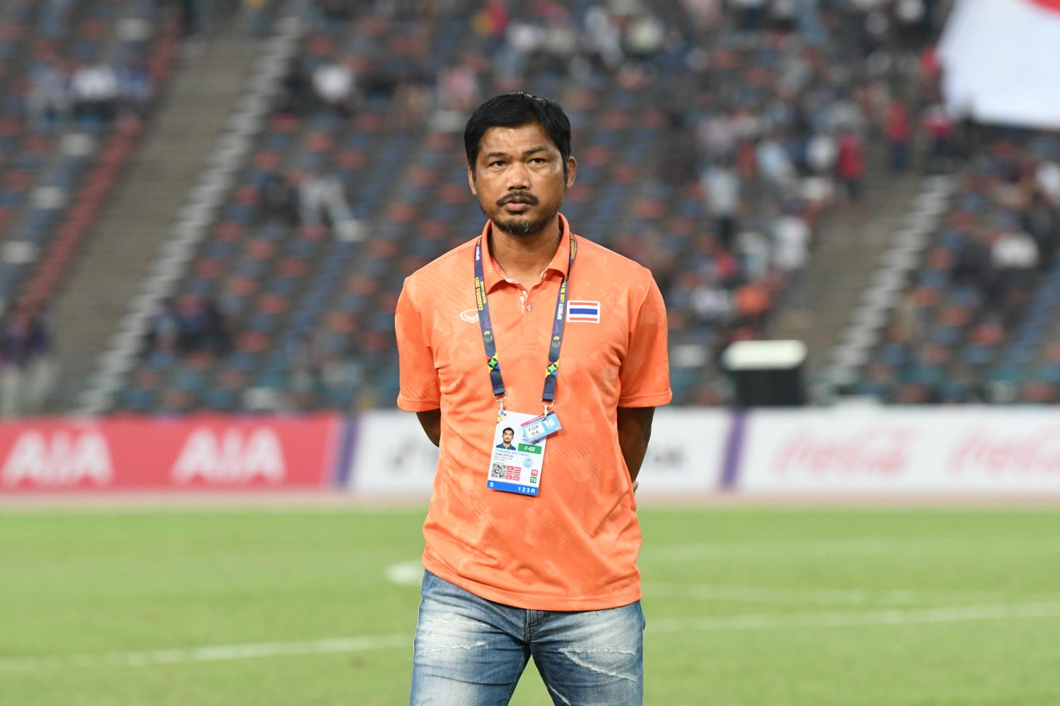 Coach Issara Sritaro.