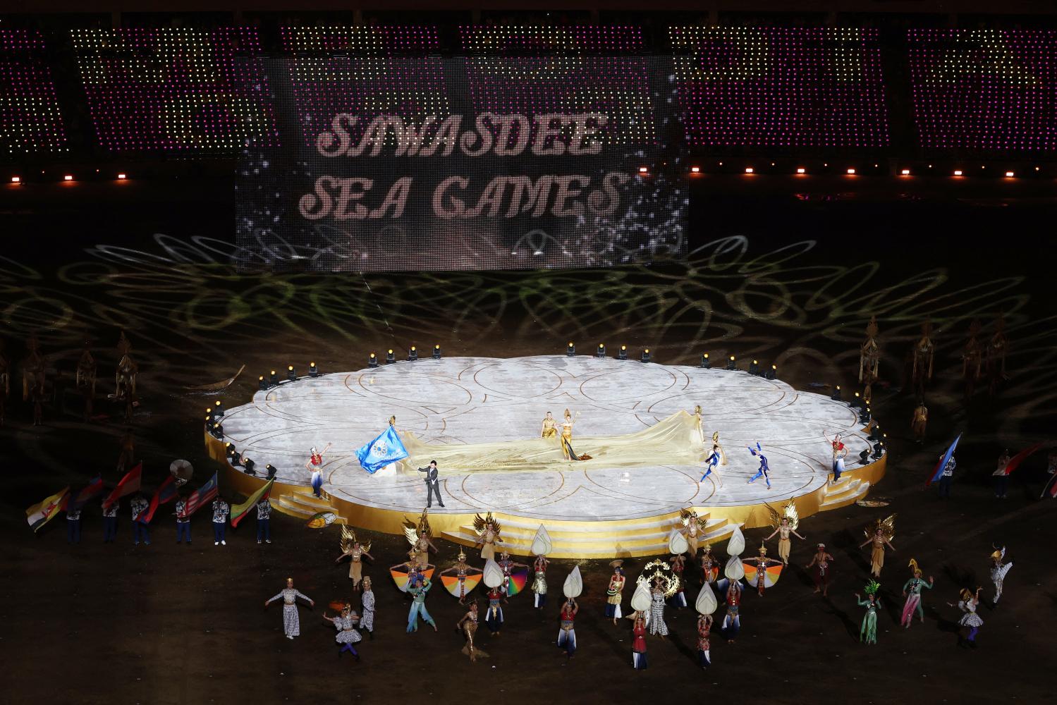 A show by 2025 host country Thailand during the closing ceremony of the 32nd SEA Games at Morodok Techno National Stadium in Phnom Penh on Wednesday. (Photo: Reuters)