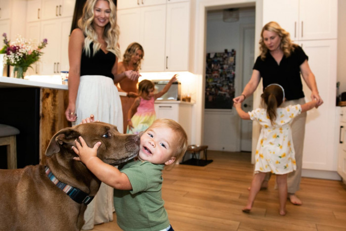 Single mums, living together - Vimarsana News