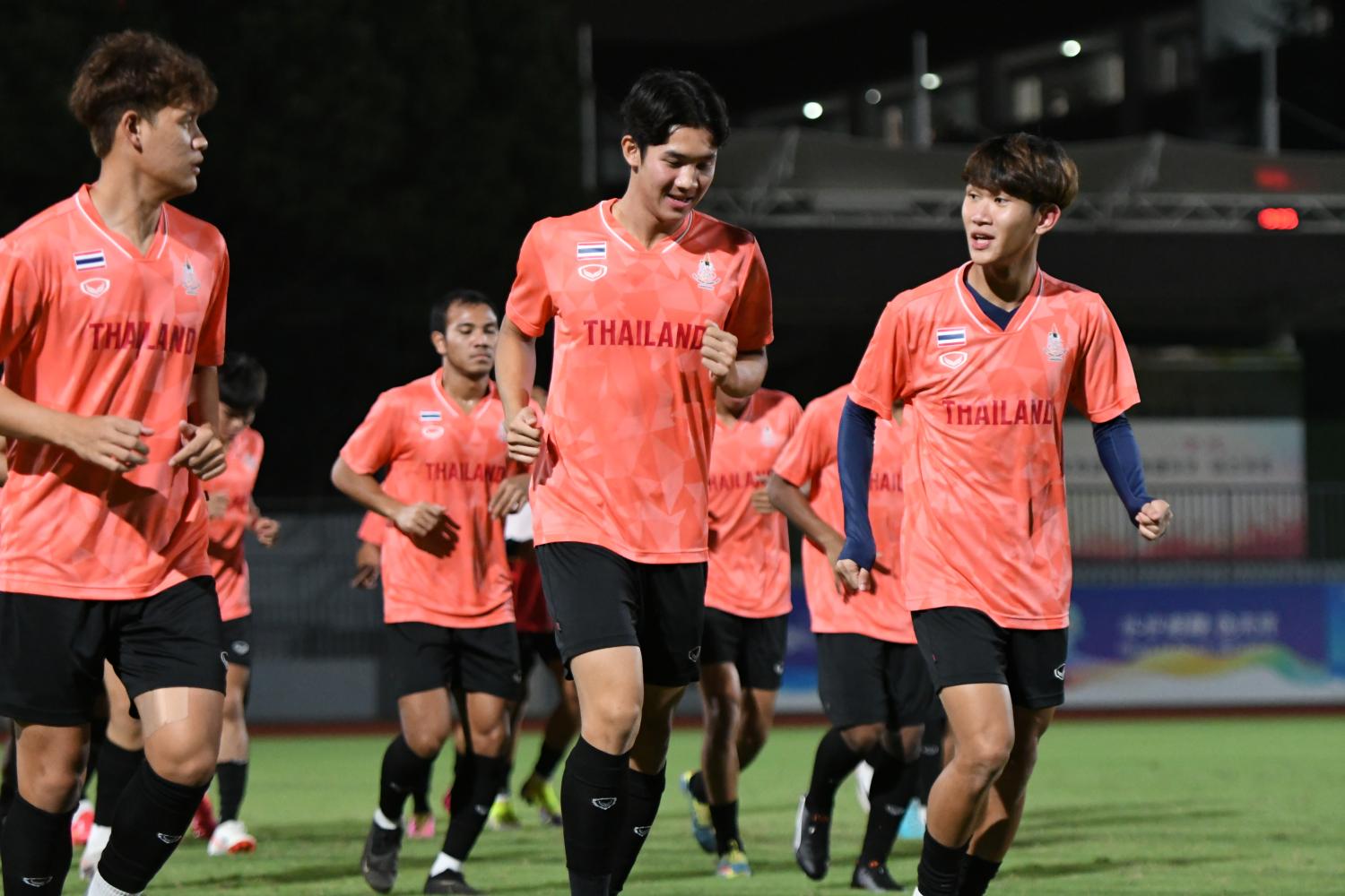 Thais, Kuwait meet in must-win battle for both sides