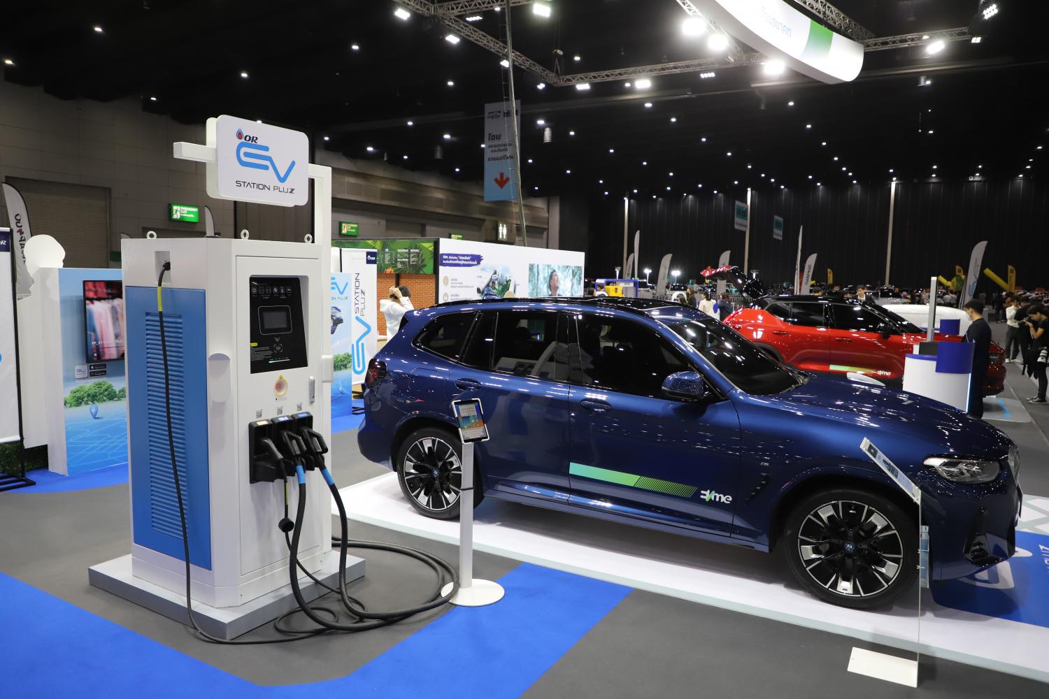 Mr Srettha says Japan is concerned the Thai electric vehicle market will put it at a disadvantage from a business perspective as Japan may be a little slow when it comes to EVs.