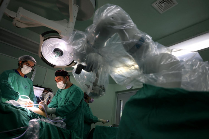 Bangkok Post - Magnetic surgical robot makes debut in Chilean hospital