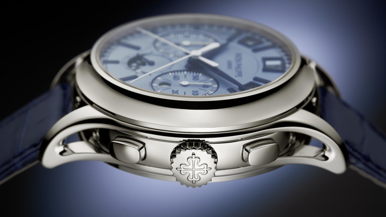 Chronograph and split-seconds pushers at 2 and 4 o'clock.