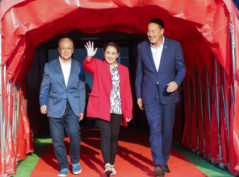 'Old guard' weighs idea of outsider PM