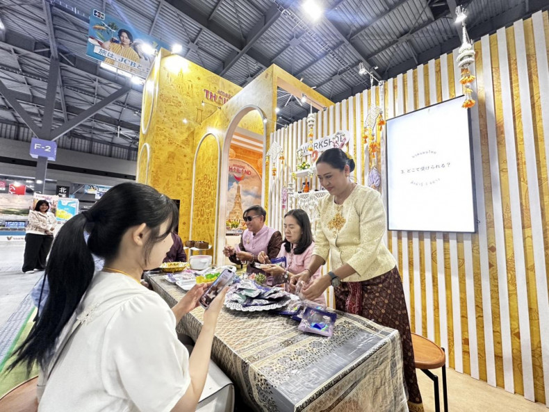 Booming baht scares off Japan