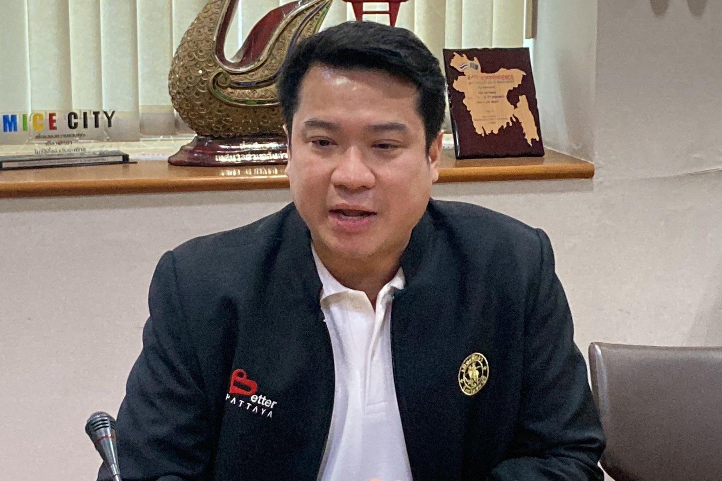 Damrongkiat: Calls for clear messaging