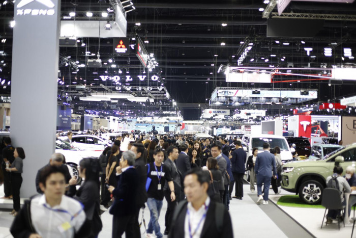 Japanese firms pledge to maintain pickup capacity