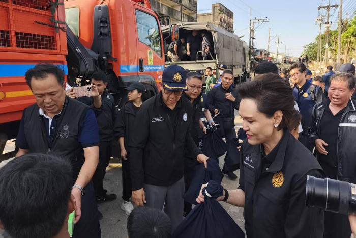 Economy to escape major hit from floods