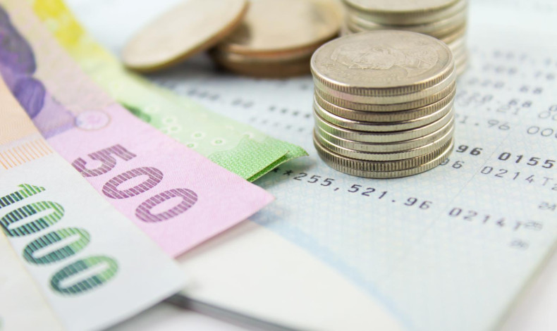 Policy options for an overvalued baht