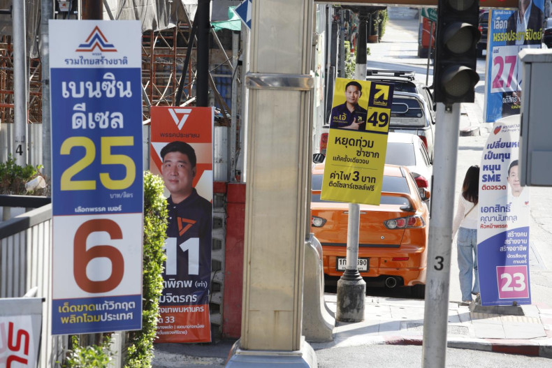 Swing voters poised to decide Feb 8 poll
