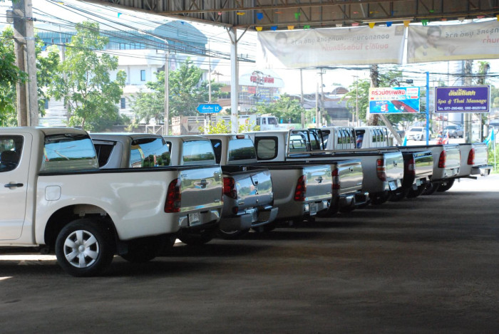 Rocky year eyed for auto parts makers