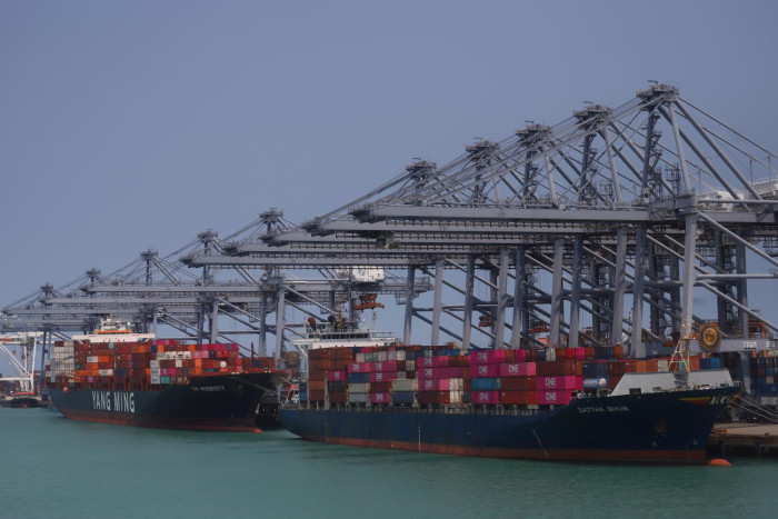 Thailand stalls as Vietnam surges