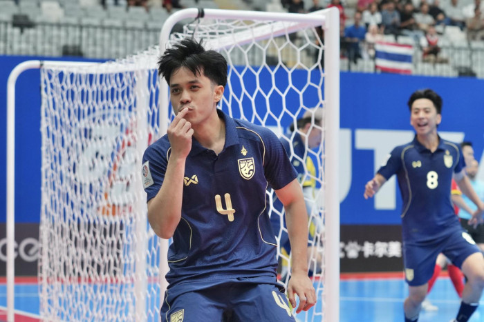 Narrow victory helps Thais top Group B table