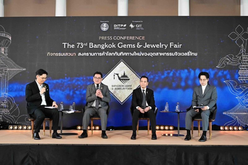 Mr Surinthorn, centre left, Mr Sumed, centre right, and Mr Suriyon, right, share their views on the gems and jewellery industry.