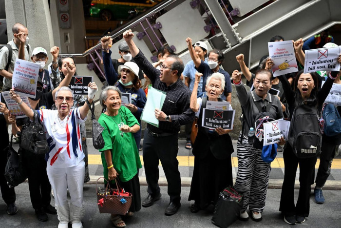 Charter rewrite rivals make final appeals