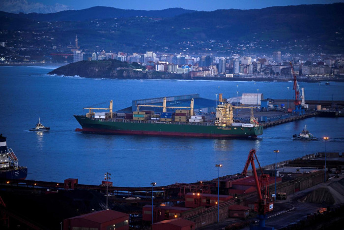 Insurers look to manage risk from Middle East conflict