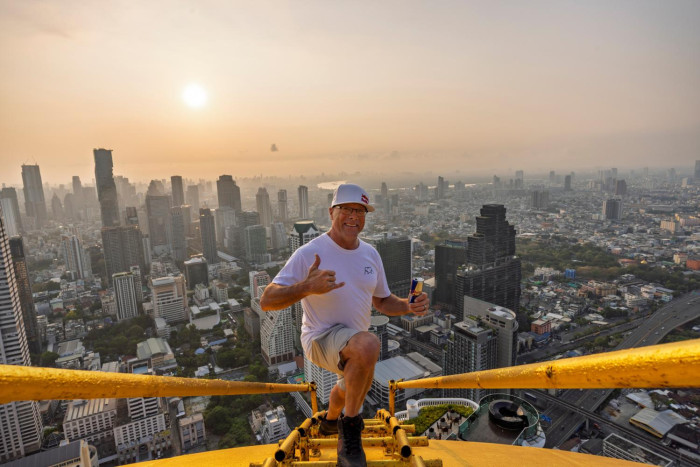 Red Bull's Daisher nails city's first wingsuit stunt