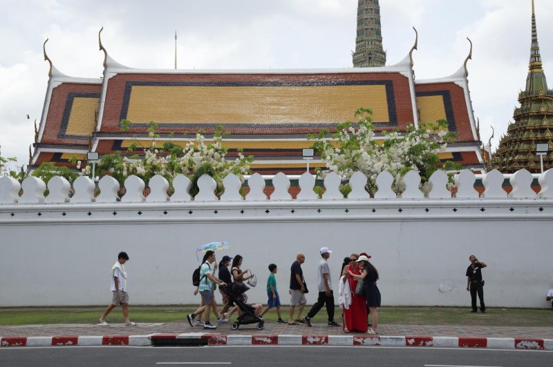 Atta suggests the government support efforts to seek partnerships with six potential markets to foster two-way tourism. (Photo: Pattarapong Chatpattarasill)