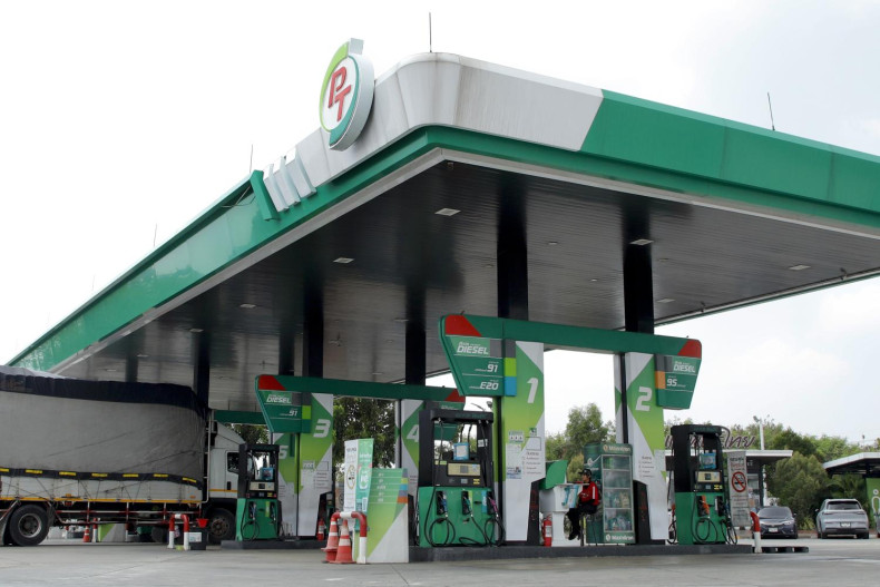 Conflicts of interest worsen crisis