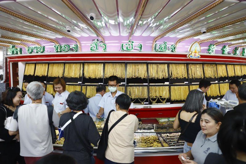 YLG says gold is entering a consolidation phase, but the longer-term outlook remain firmly bullish. (Photo: Nutthawat Wichieanbut)
