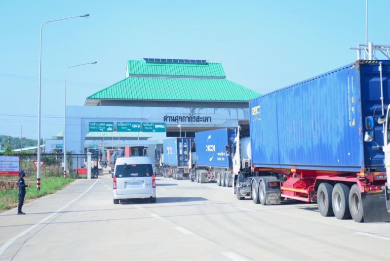 Border trade boosted by flood of electronics