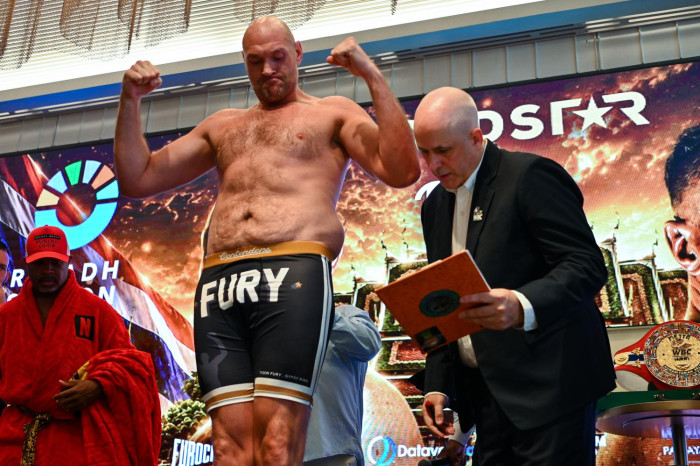 Fury, Wach tip scales for Pattaya clash
