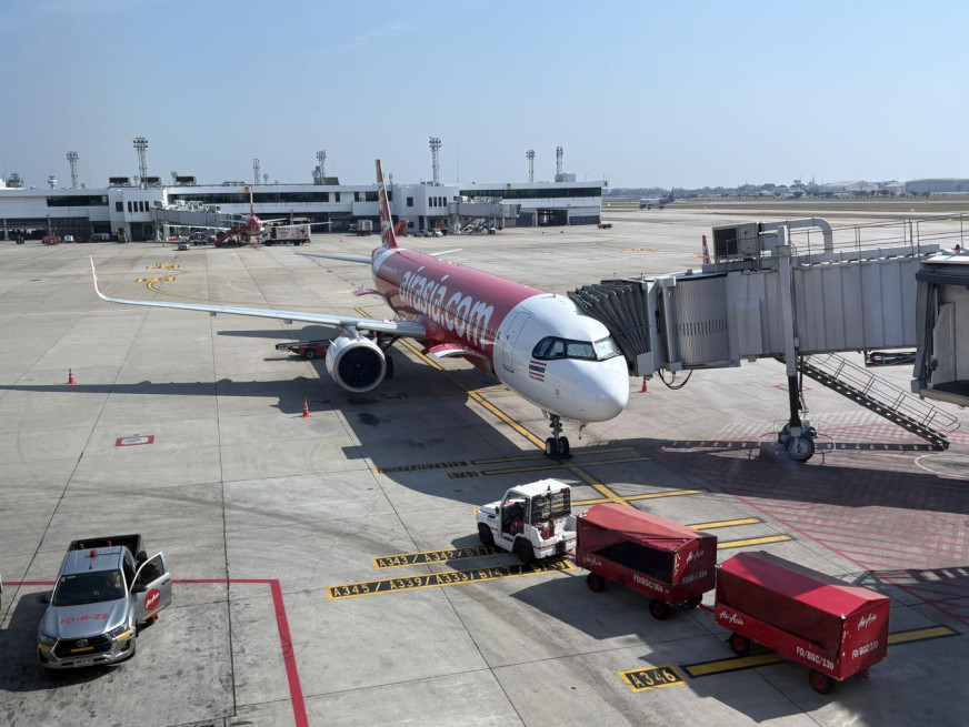 Massive flight cuts hit Thai regional status