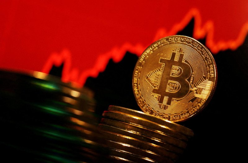 The SEC is seeking public comment on proposed rules allowing Thai mutual and private funds to invest in locally established crypto ETFs, compared with current rules permitting investment only in overseas crypto ETFs. (Reuters)
