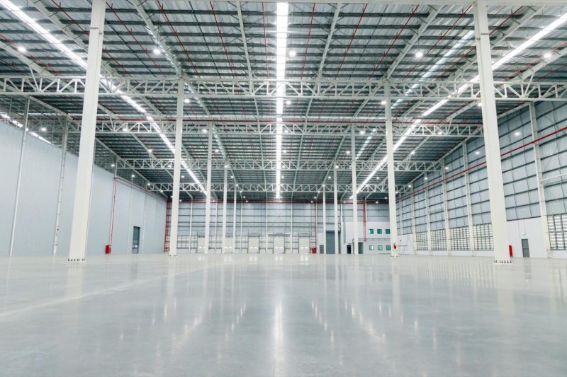 Inside a warehouse at SCX Logistics Bangna KM20.