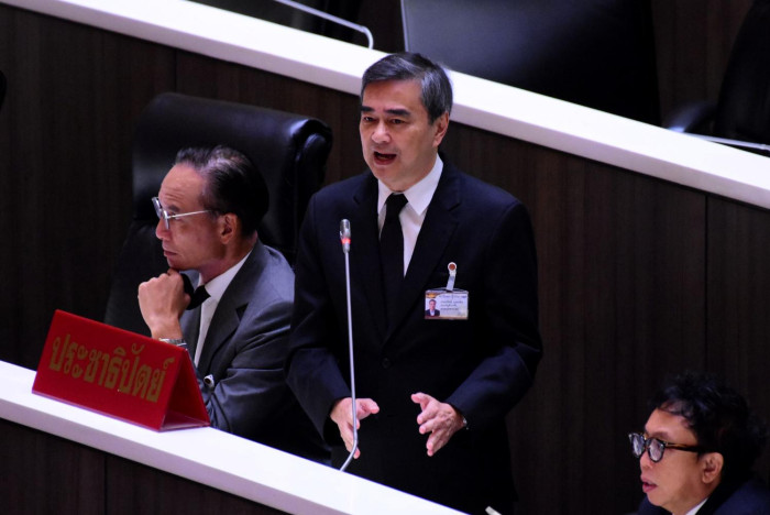 Abhisit grills govt on Land Bridge study