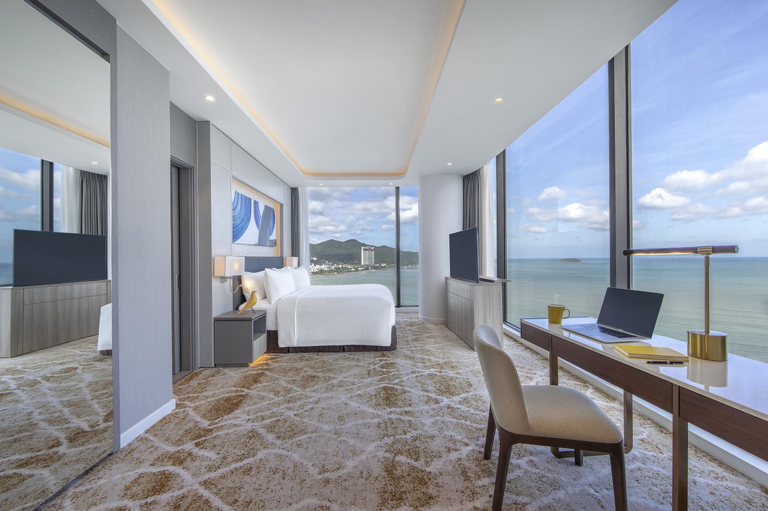 belowA King Suite Ocean View at Voco Scenia Bay Nha Trang. photo courtesy of CANON NGONHATHOANG