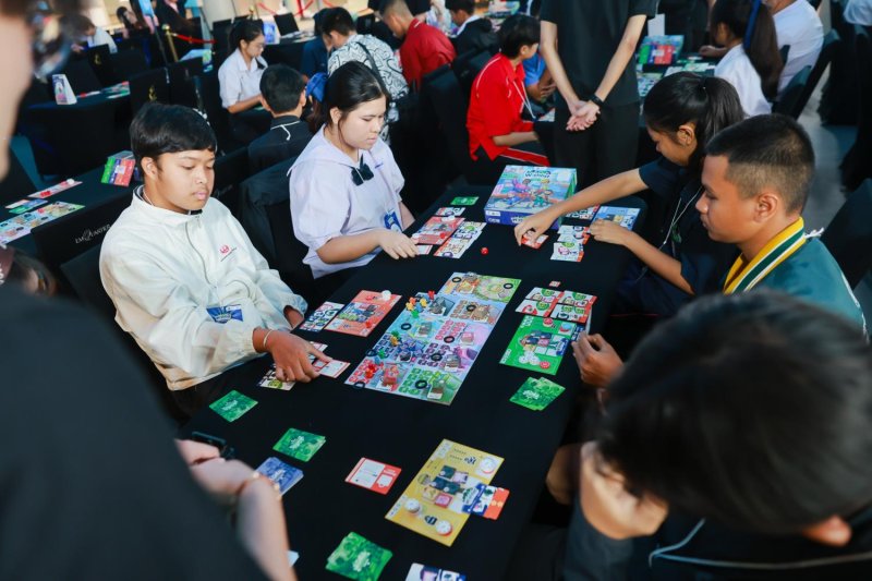 Students take part in the CU Financial Change Agent programme, using games to improve their financial literacy.