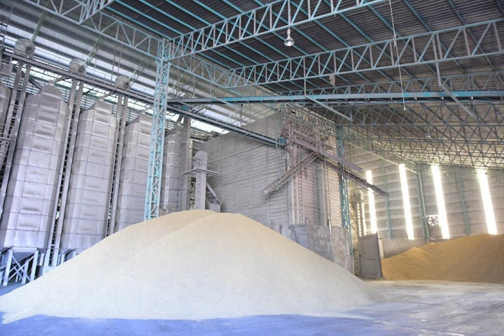 More rice stockpiling mulled amid high prices